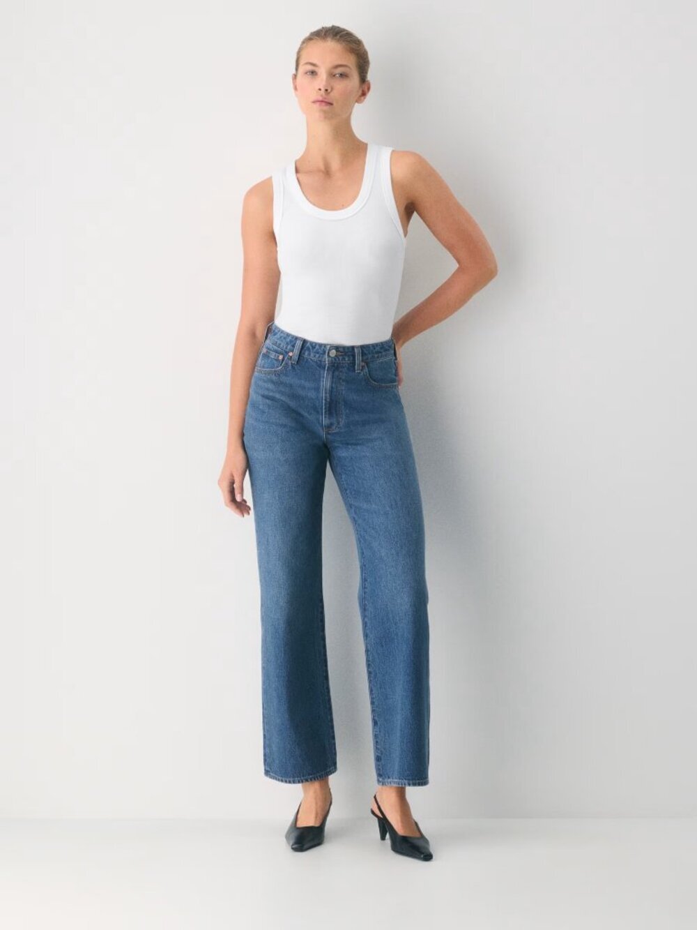 Aritzia DENIM FORUM Farrah Curve Fit High Rise Blue Wide Leg Jeans, Size 25